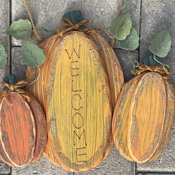 Wooden Harvest Sign - Picture 4 of 5